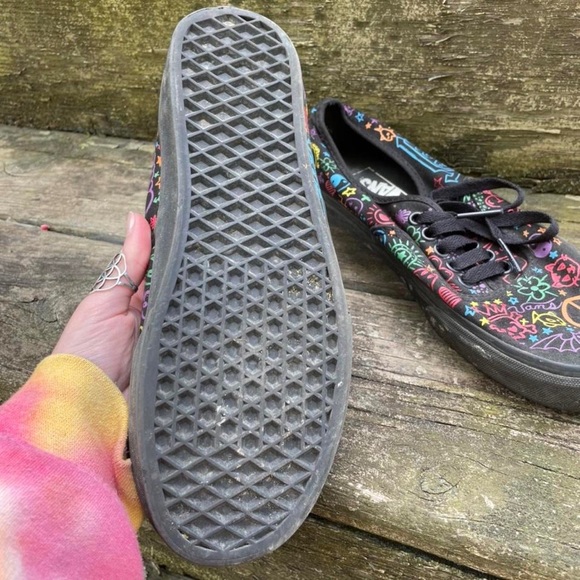 SOLD - y2k Vans - Picture 2 of 3